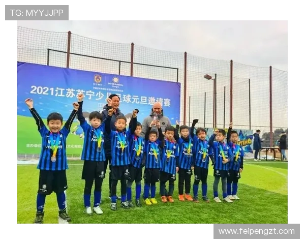 南京足球队在邀请赛中的灵活性表现分析与点评