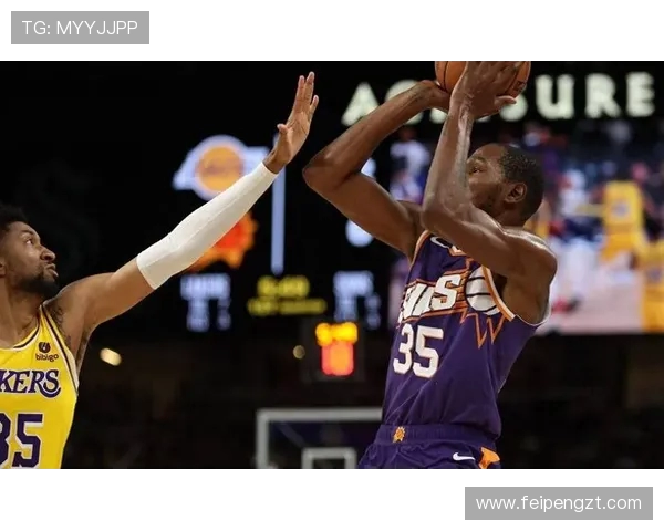 全力以赴竞技场上的较量 激情碰撞展现勇气与智慧的巅峰对决